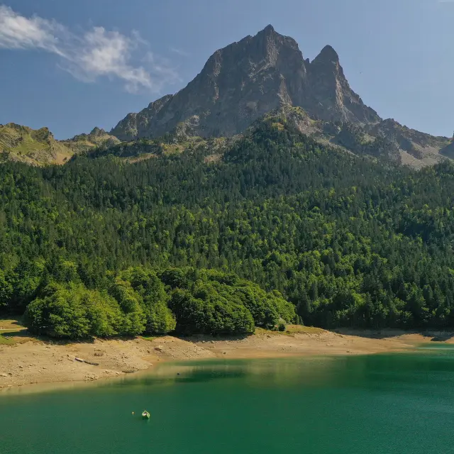 Pic du midi d'Ossau et lac de Bious-Artigues