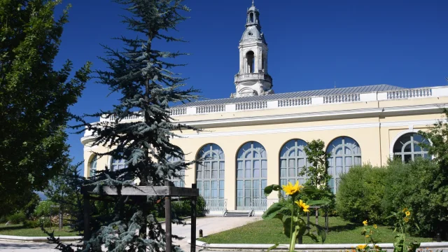 Beaumont Park and Palace - Pau