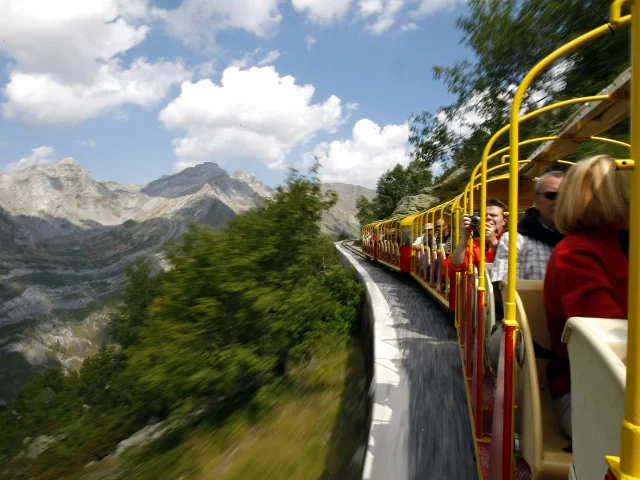 ecole notre dame rue des anglais new teaching team