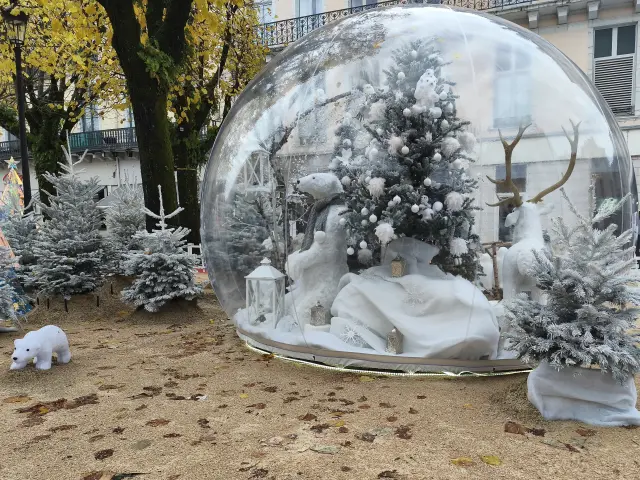 Village de Noël à Pau - Place Royale - Bulle magique