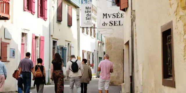Musee Du Sel Et Des Traditions Bearnaises Salies Otbdg Ms 30 Office De Tourisme Du Bearn Des Gaves