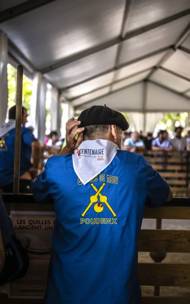 Joueur de quilles de neuf - Port du béret