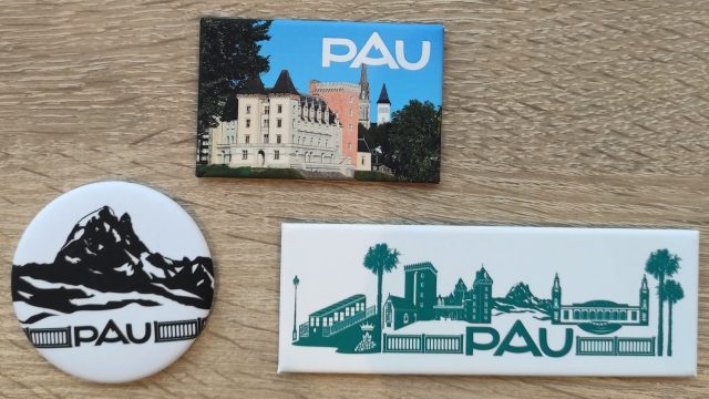 01 Pau Pyrenees Tourism Magnet (Rotated)