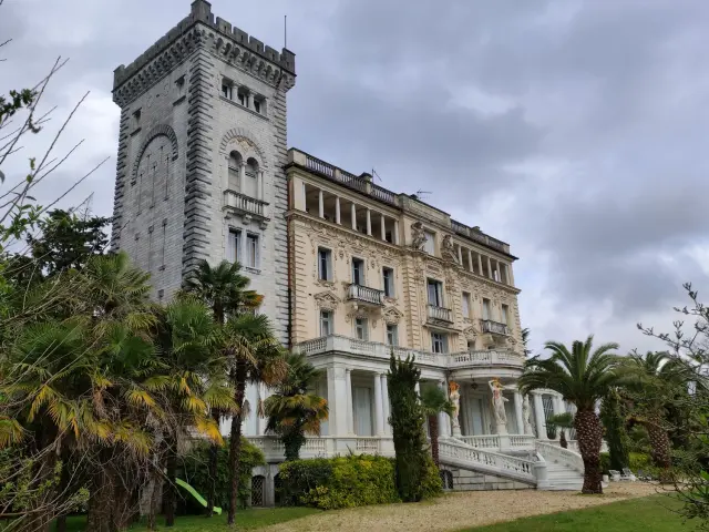 Sorrento Palace, Pau, Pyrenees Tourism Pl