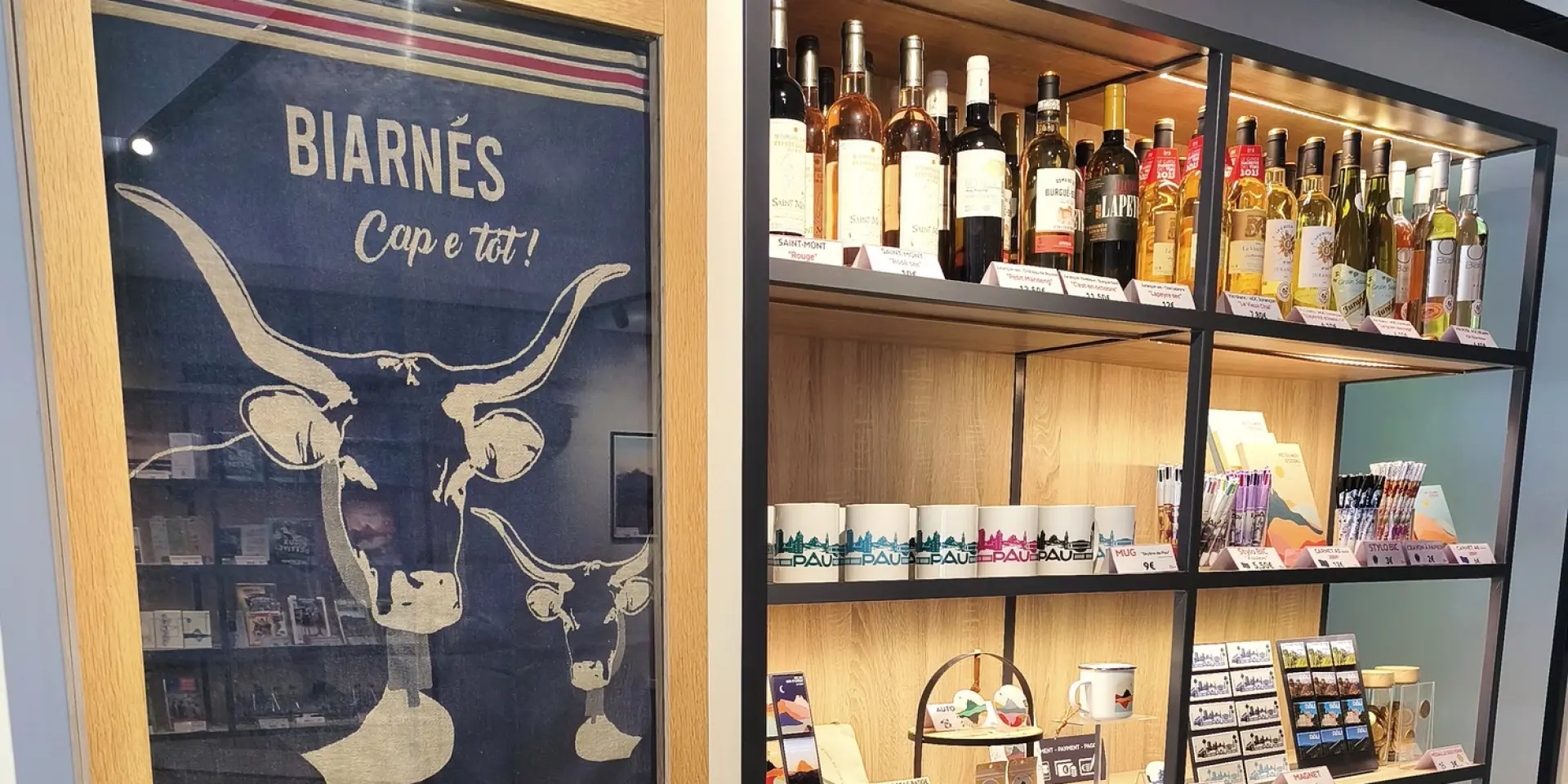 Photo 02 Pau Pyrenees Tourisme Shop