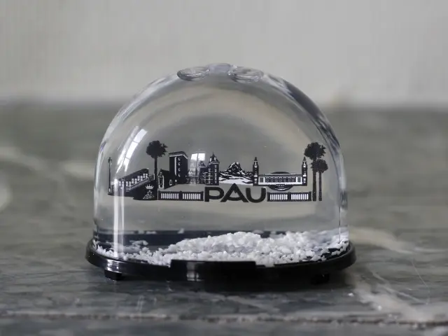 Snow Globe 01 Pau Pyrenees Tourism
