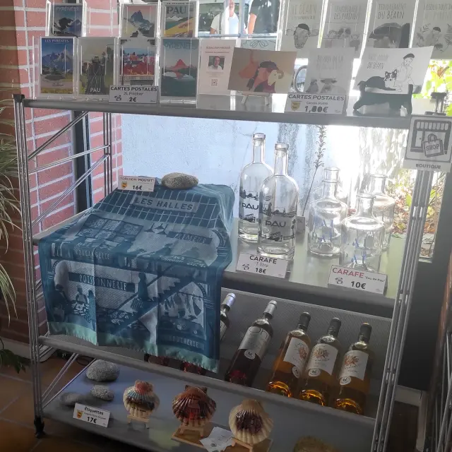 Lescar Tourist Information Centre Shop